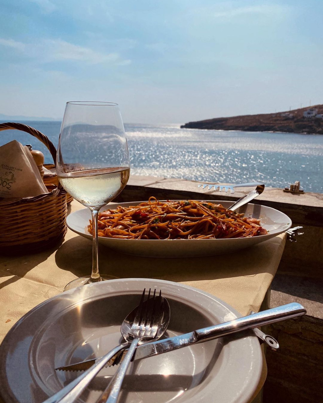 pasxa stin tino luxury suites white tinos 4
